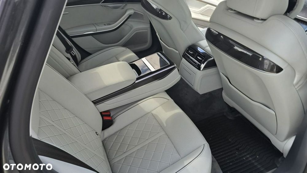 Audi S8 - 19