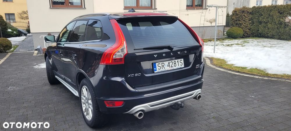Volvo XC 60 D5 AWD Geartronic Kinetic - 11