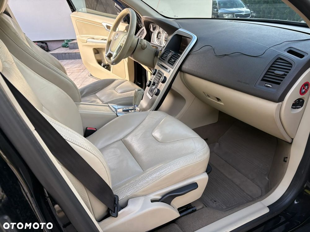 Volvo XC 60 2.4D AWD Summum - 8