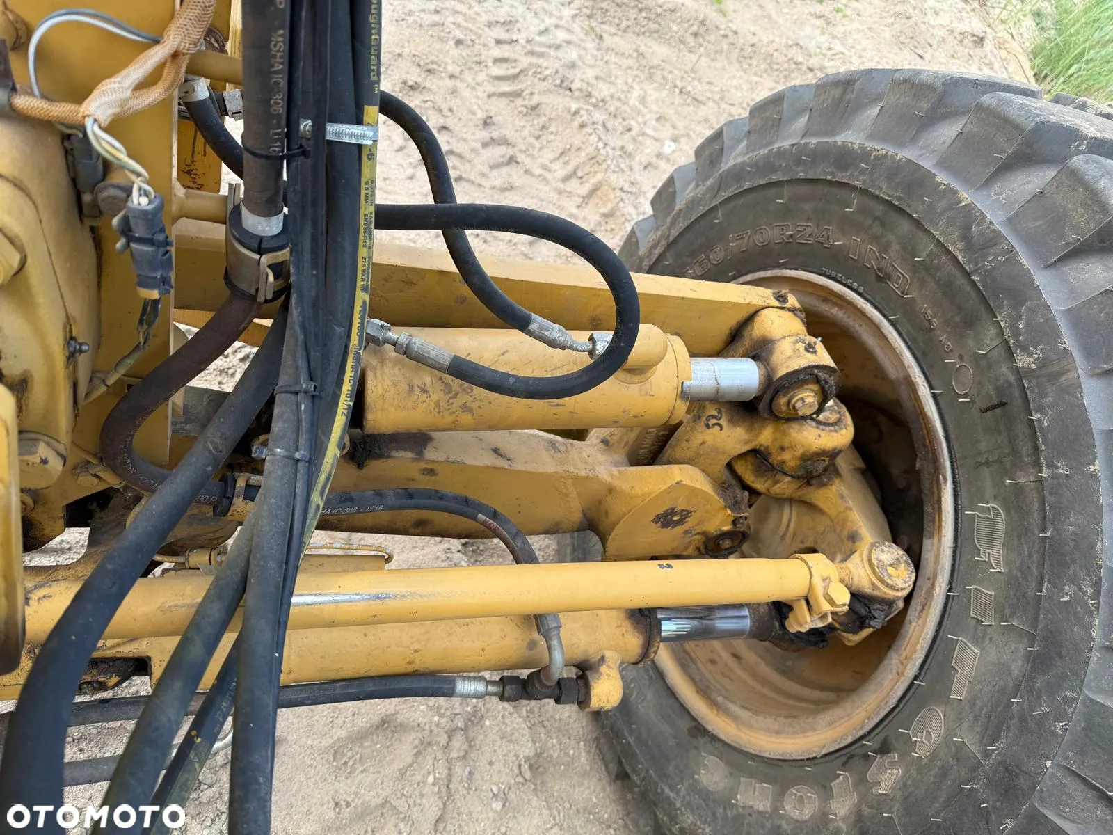 Caterpillar 140M - 10