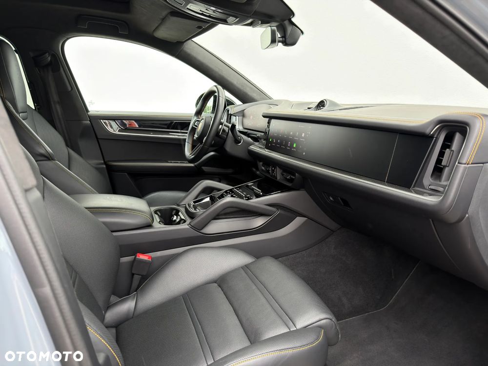 Porsche Cayenne - 12