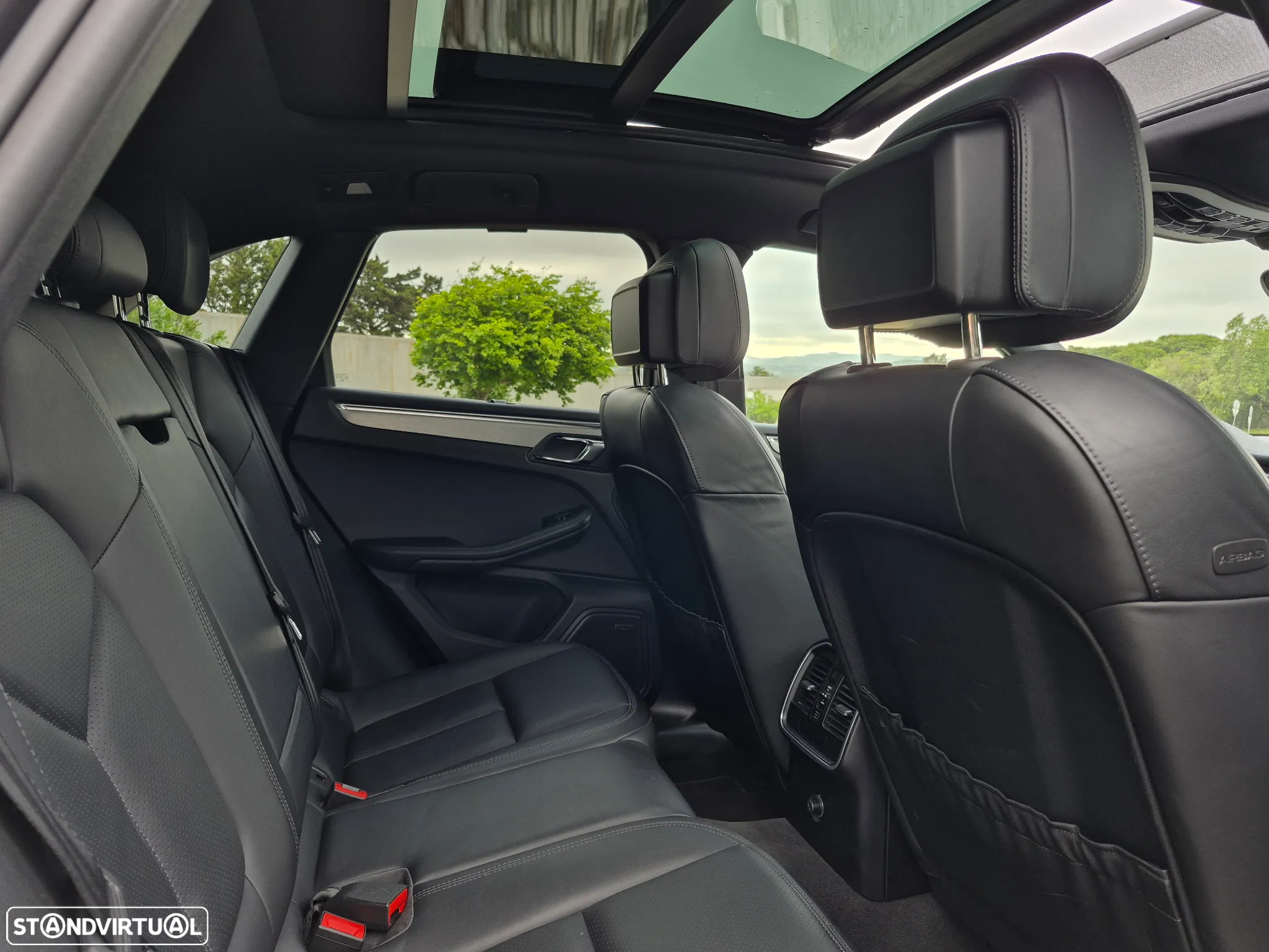 Porsche Macan S - 39