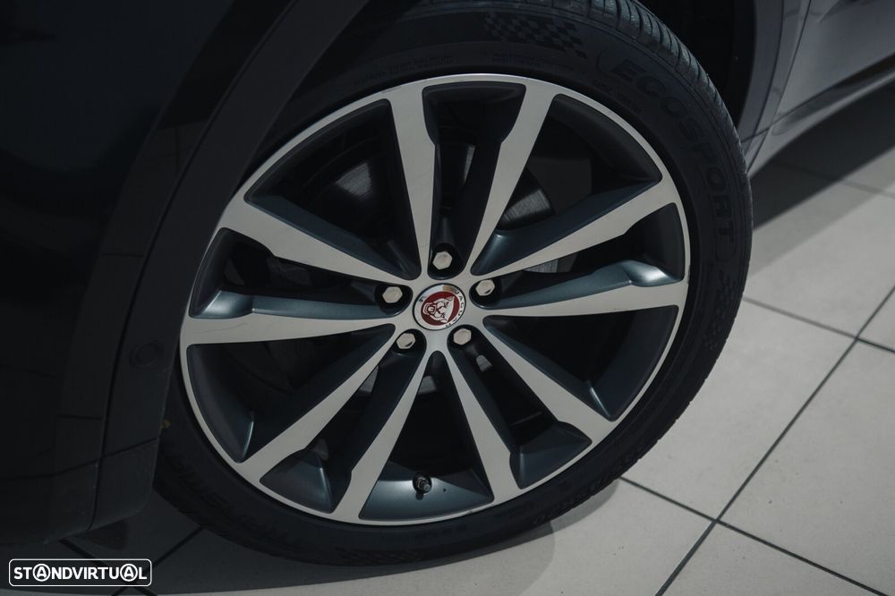 Jaguar E-Pace 2.0 i4D R-Dynamic - 6