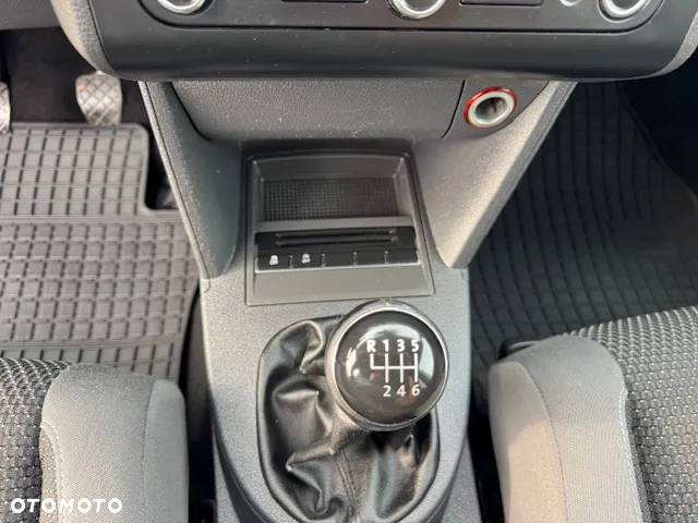 Volkswagen Touran - 18