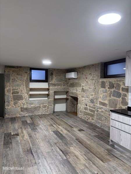 Arrenda-se apartamento T2 - Grande imagem: 3/12