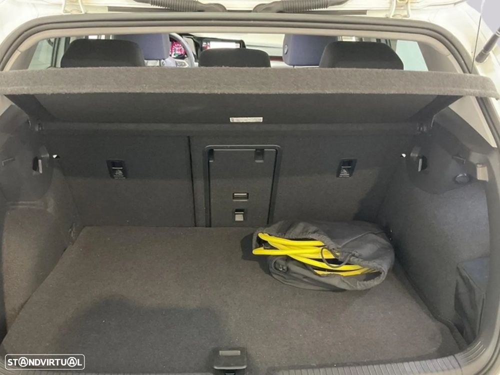 VW Golf 1.4 TSI e-Hybrid DSG - 12