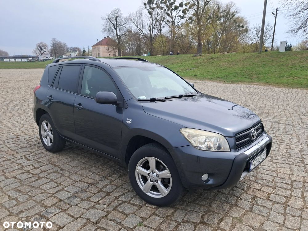 Toyota RAV4 - 7
