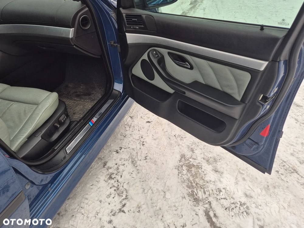 BMW 530D E39 Touring Seria 5 2002r LIFT Mpakiet Topasblau Metallic wszystkie części - 22