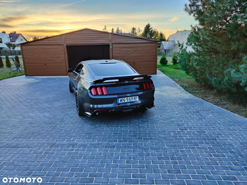 Ford Mustang 5.0 V8 GT - 12