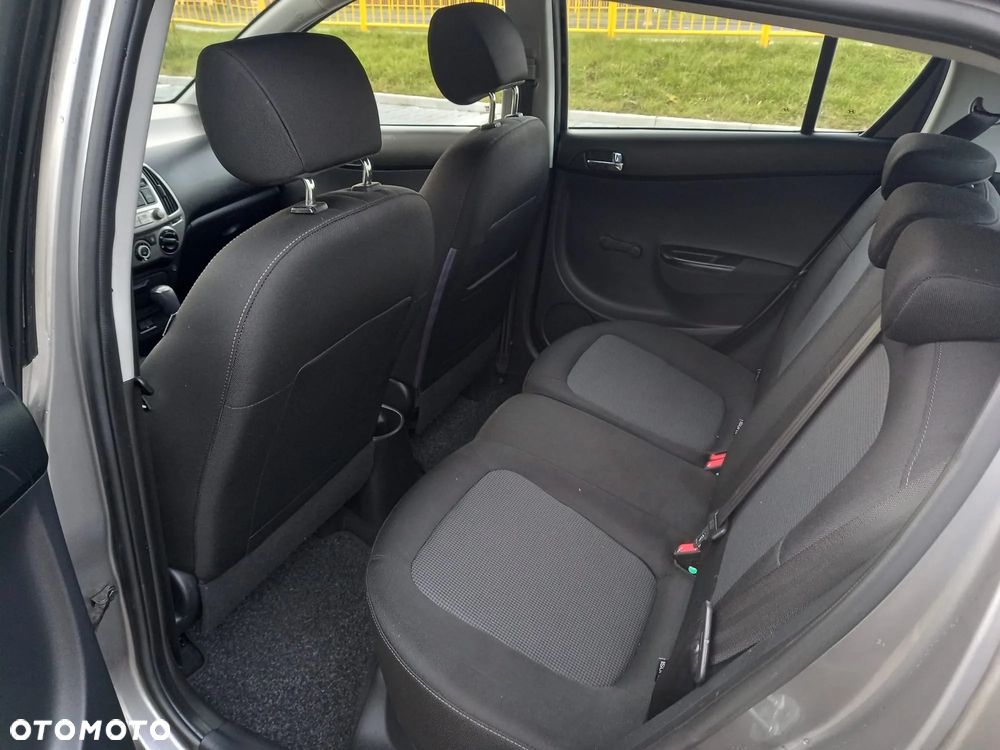 Hyundai i20 1.1 CRDi Style - 12