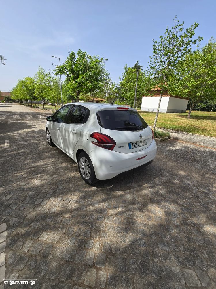 Peugeot 208 PureTech 82 Urban Move - 4