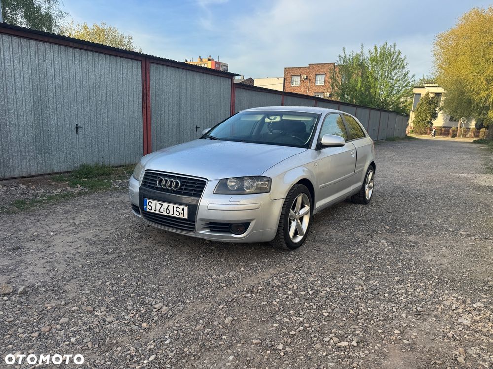 Audi A3 3-drzwiowe 1.6 FSI Ambition - 1
