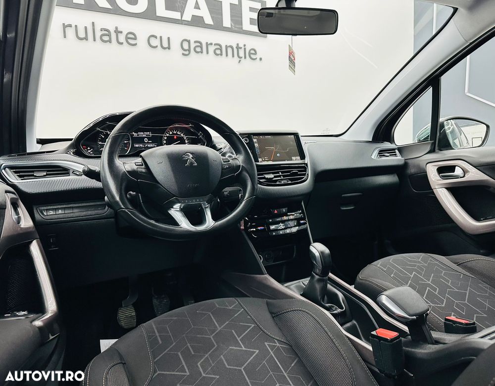 Peugeot 2008 PureTech 82 Style - 17