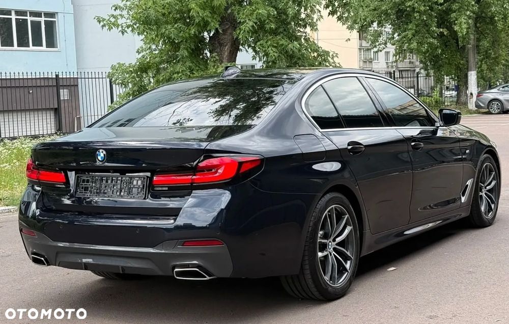 BMW Seria 5 530i xDrive M Sport Edition - 8