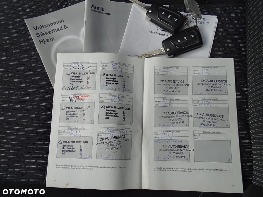 Toyota Auris 1.6 Executive - 24