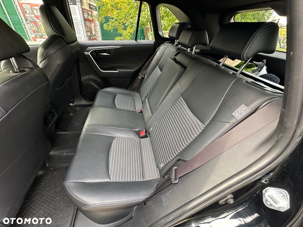 Toyota RAV4 2.5 Hybrid Black Edition by JBL 4x4 - 16