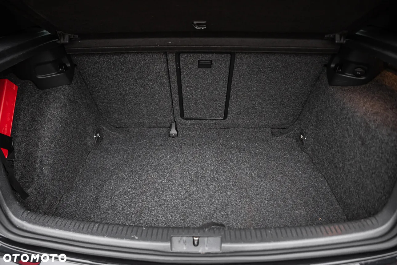 Volkswagen Golf VI 2.0 TSI GTI 35 DSG - 29