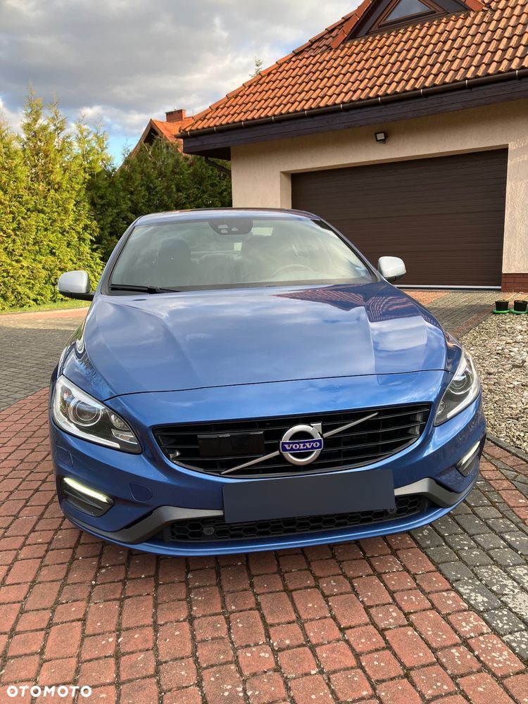 Volvo S60 T6 AWD Drive-E R-Design Momentum - 1