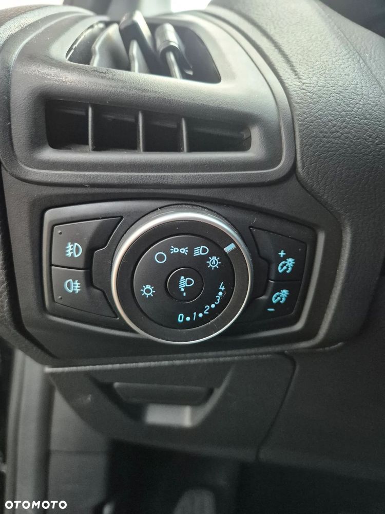 Ford Focus 1.5 EcoBlue Start-Stopp-System ST-LINE - 26