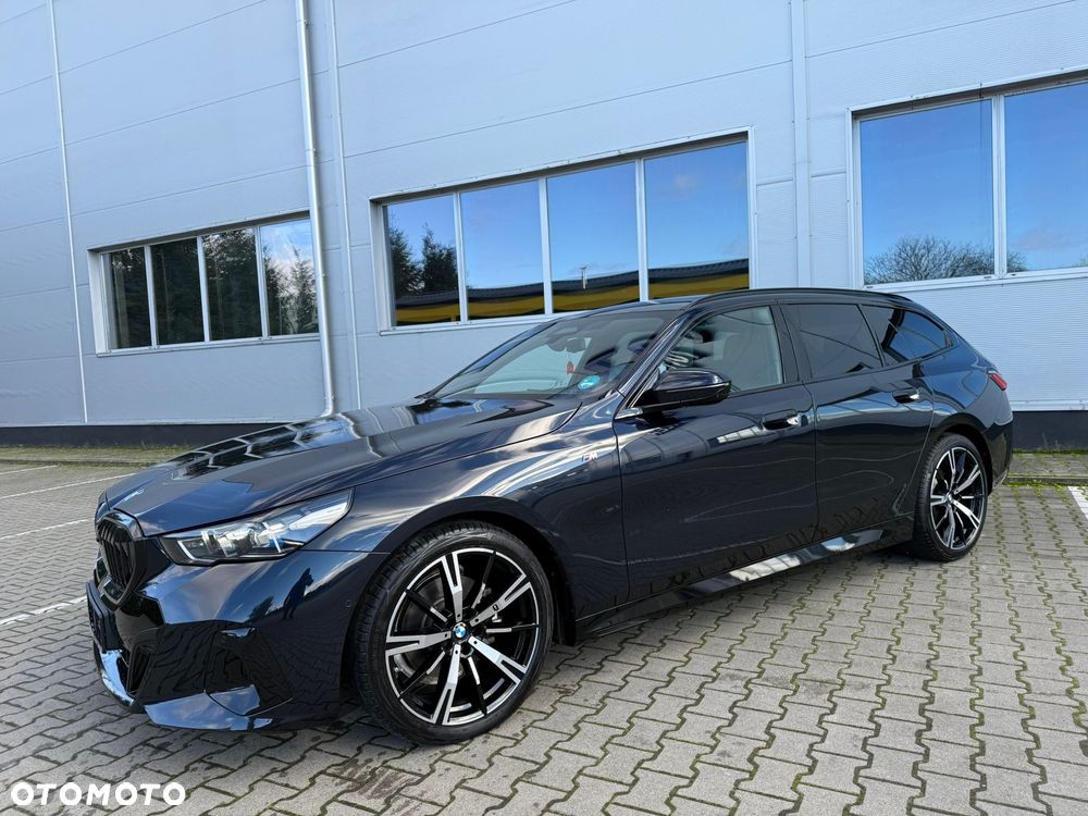 BMW Seria 5 520d xDrive Touring - 9
