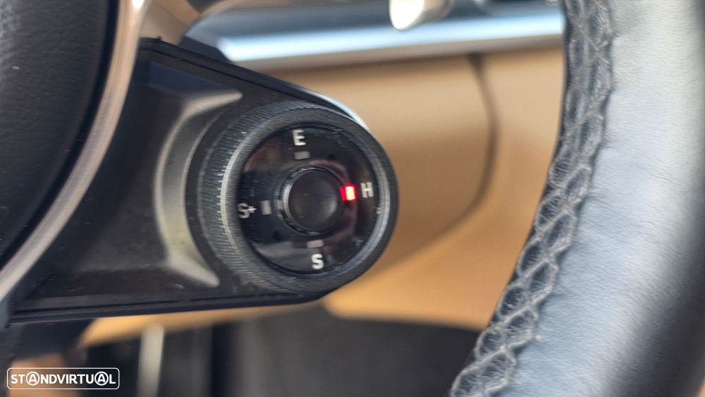 Porsche Panamera Sport Turismo 4 E-Hybrid Platinum Edition - 32