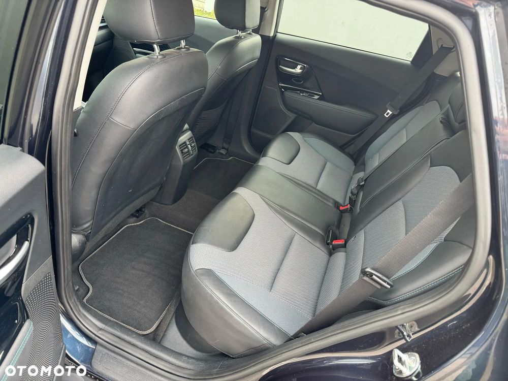 Kia Niro 64kWh XL - 12