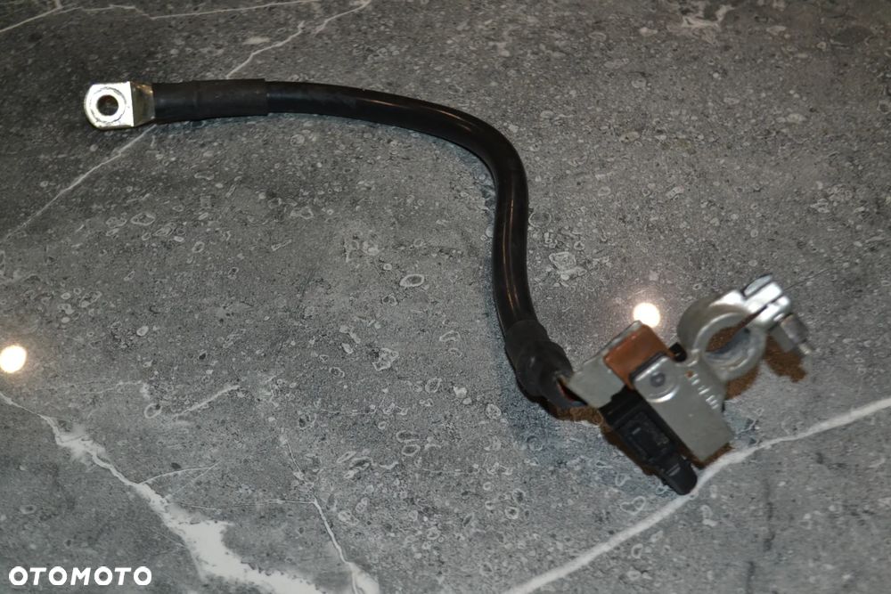 AUDI A4 B8 A5 A6 C7 A7 Q5 Q3 KLEMA MINUSOWA 8T0915181