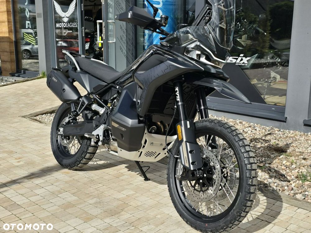 CFMoto MT-X - 17
