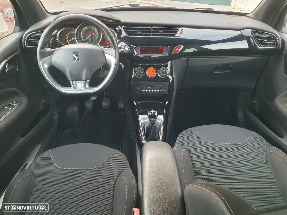 Citroën DS3 1.6 e-HDi So Chic - 21