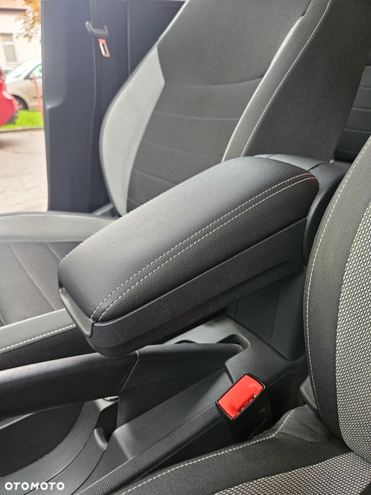 Skoda RAPID 1.2 TSI Ambition - 16