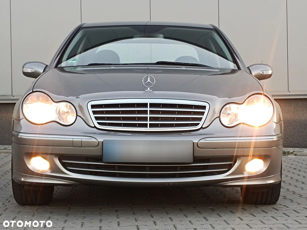 Mercedes-Benz Klasa C 200 Kompressor Automatik Elegance - 31