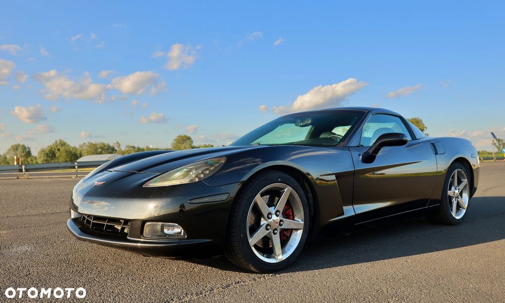 Chevrolet Corvette - 35