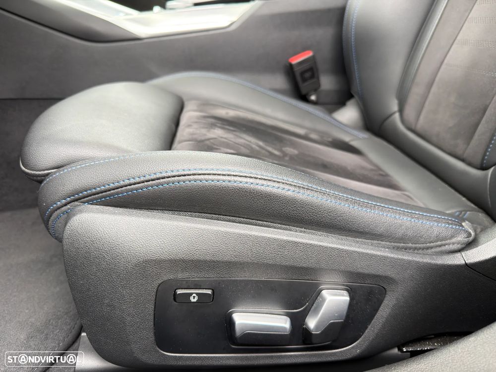 BMW 330 e Pack 50 anos M Auto - 23