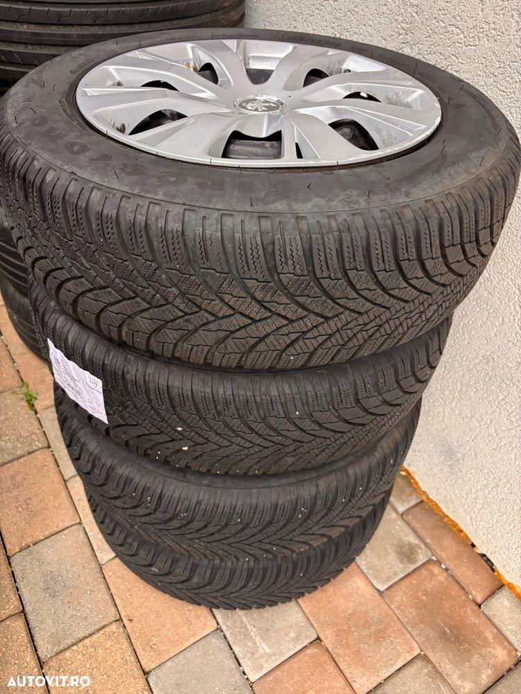 Peugeot 208 1.2 L PureTech Style - 25