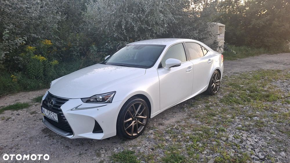 Lexus IS 200t / 300 Elegance - 2