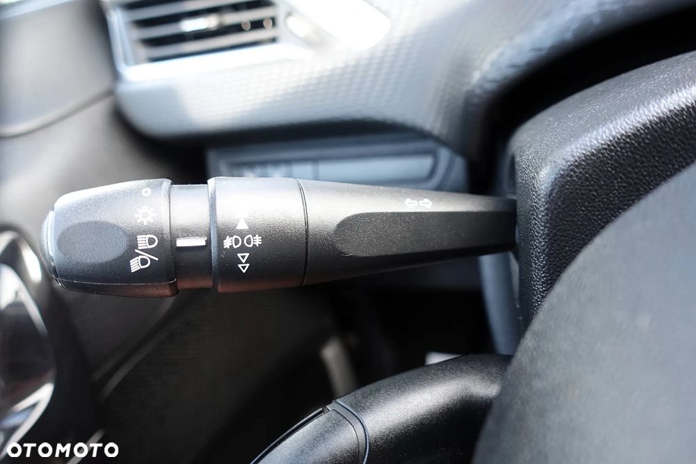 Peugeot 208 82 PureTech Style - 28