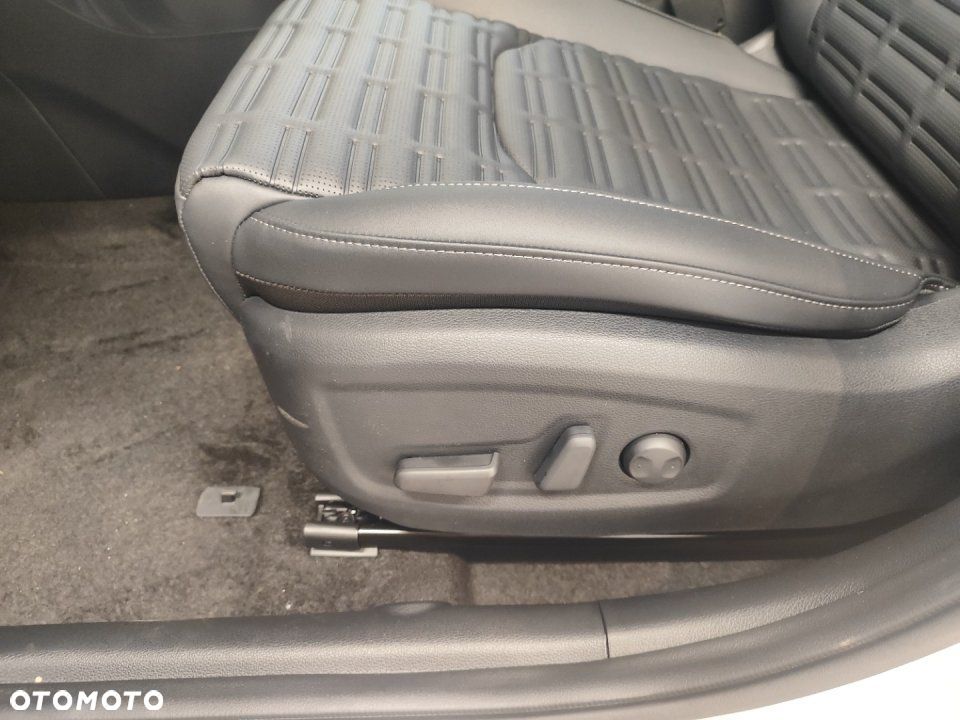 Kia XCeed - 12