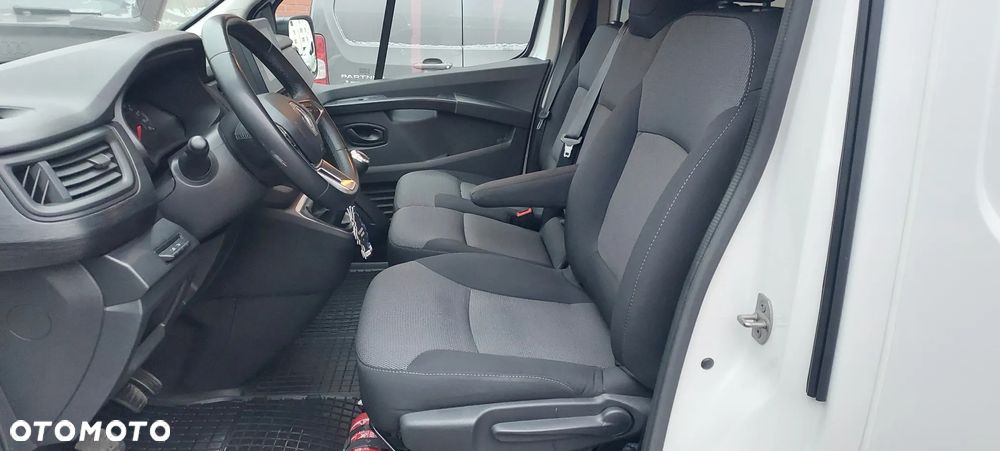 Renault Trafic - 12
