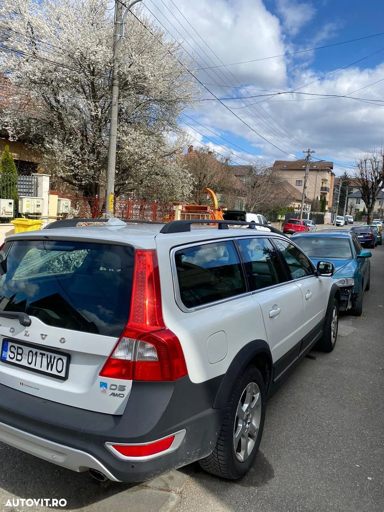 Volvo XC 70 D5 AWD Geartronic Momentum - 17