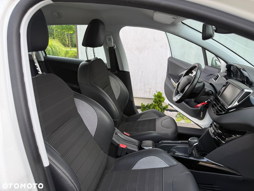 Peugeot 2008 PureTech 110 Stop&Start EAT6 Allure - 14