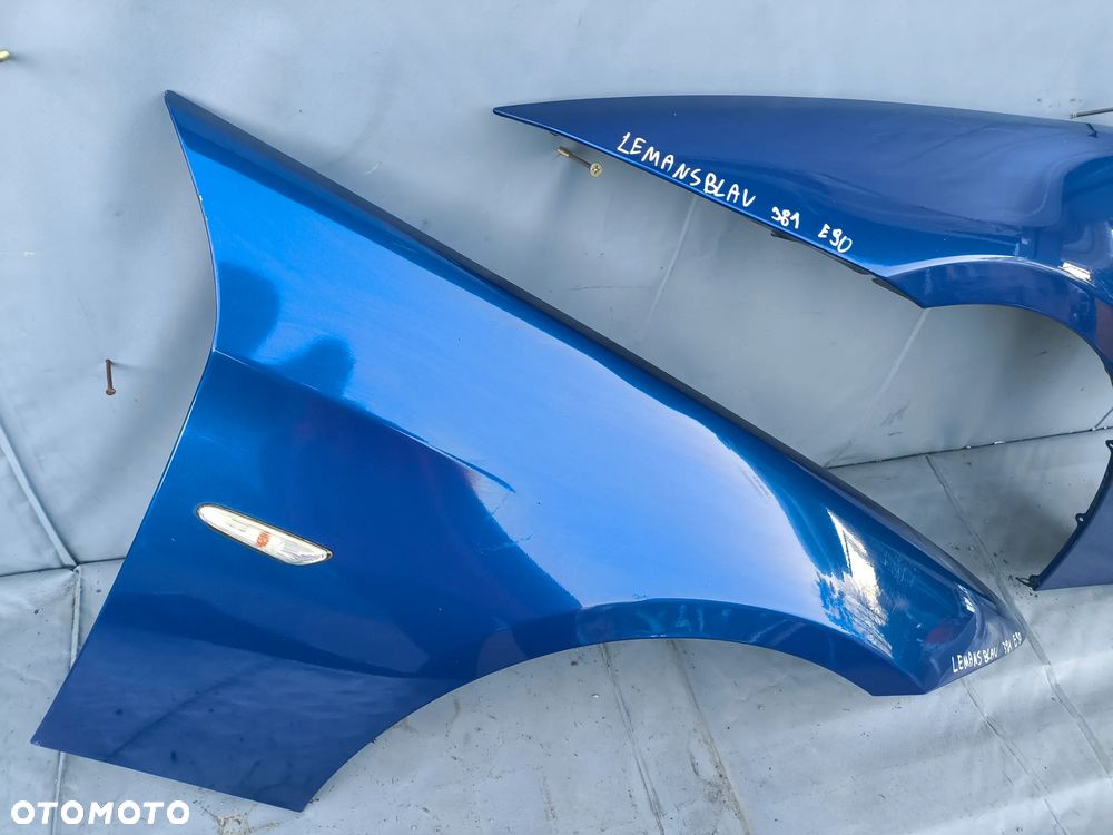 BMW E90 E91 BŁOTNIK PRAWY PRZEDNI 381 LEMANSBLAU - 2