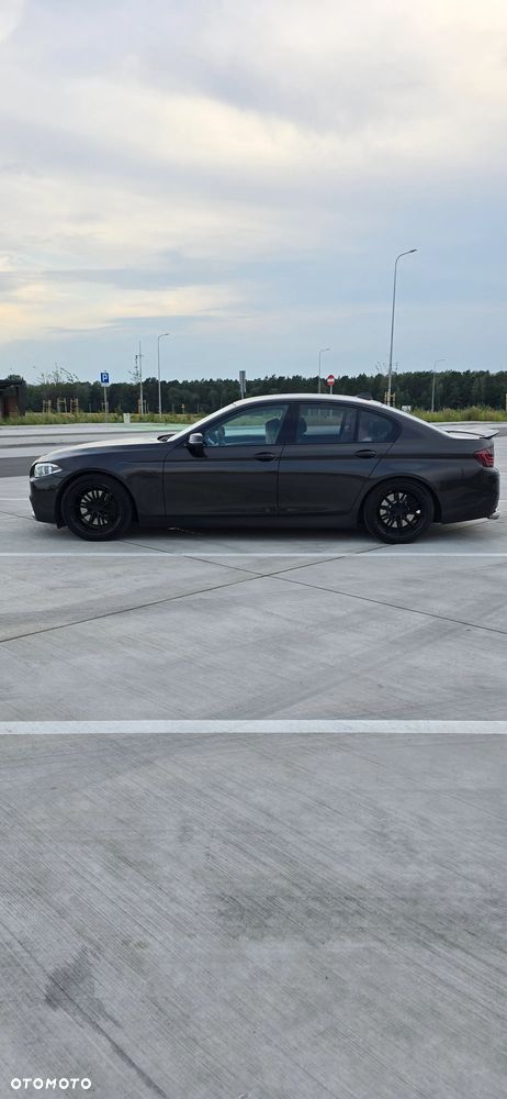 BMW Seria 5 530d xDrive - 10