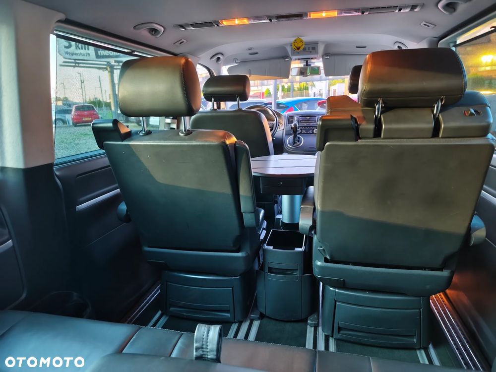 Volkswagen Multivan - 16