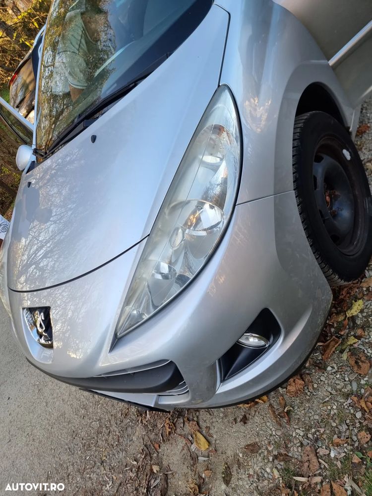 Peugeot 207 90 HDi FAP (Blue Lion) Premium - 4