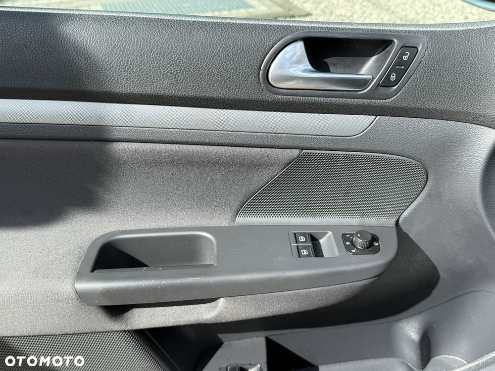 Volkswagen Golf - 15