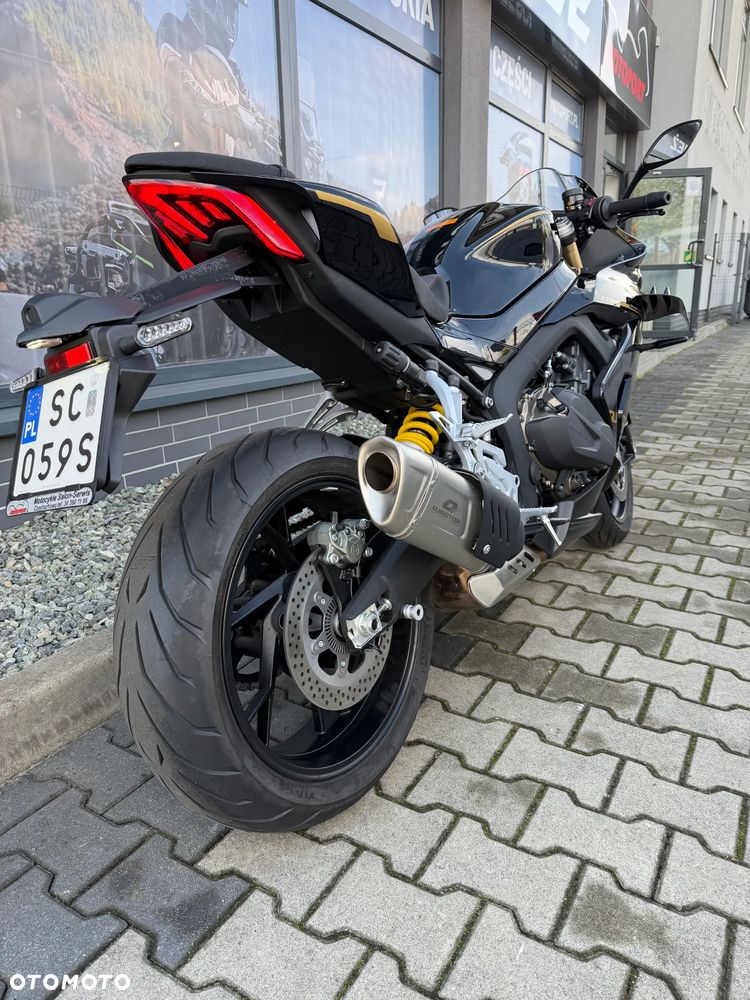 QJMOTOR SRK 800RR - 13