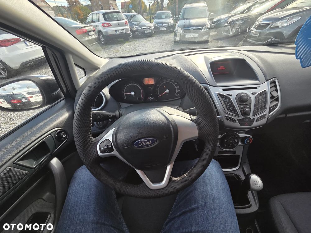 Ford Fiesta 1.6 TDCi DPF Titanium - 17