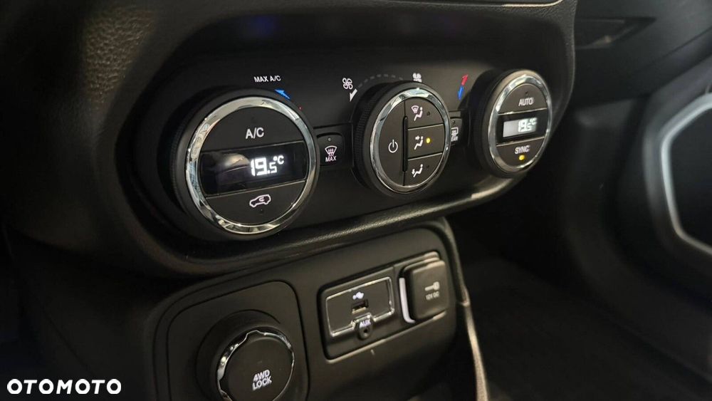 Jeep Renegade - 35