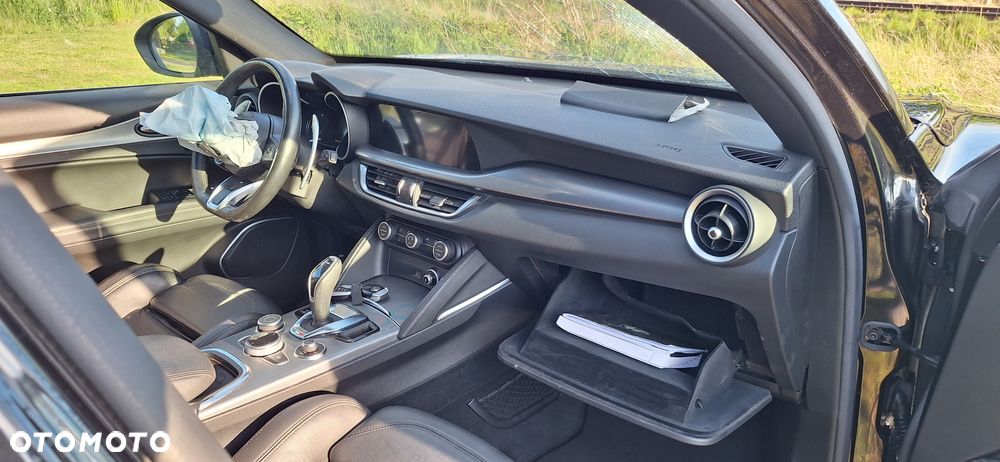 Alfa Romeo Stelvio 2.2 16V AT8 Q4 Veloce - 13