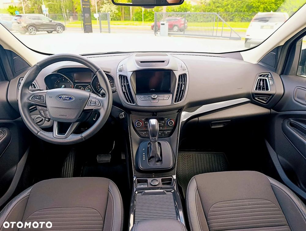 Ford Kuga 2.0 TDCi 2x4 Titanium - 19